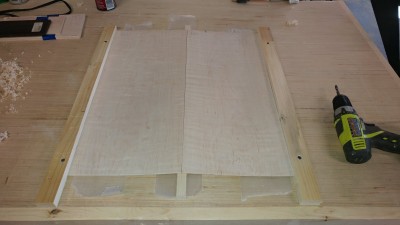 D025 - Jig to Glue Plates _r.jpg